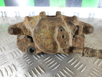 Суппорт передний правый Volkswagen Golf 3