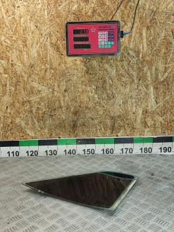 Стекло двери задней правой форточка Volkswagen Bora 1997-2005