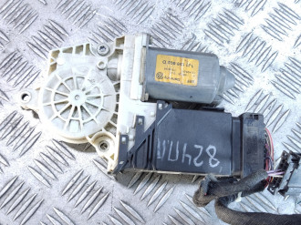 Моторчик стеклоподъемника правый передний Volkswagen Bora 1997-2005