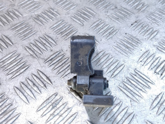 Петля двери задней правой верхняя Volkswagen Bora 1997-2005