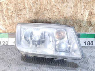Фара правая Volkswagen Bora 1997-2005