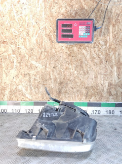 Фара правая Volkswagen Bora 1997-2005