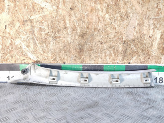 Обшивка стойки правая Volkswagen Bora 1997-2005