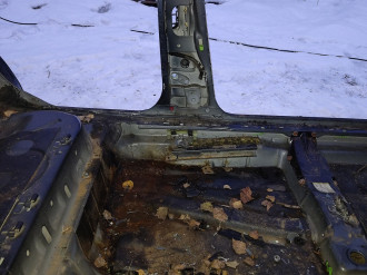 Порог со стойкой левой Volkswagen Bora 1997-2005