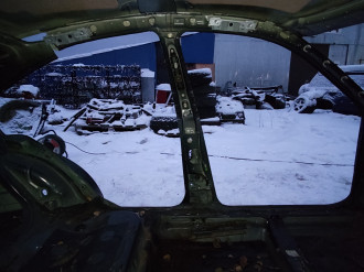 Порог со стойкой левой Volkswagen Bora 1997-2005