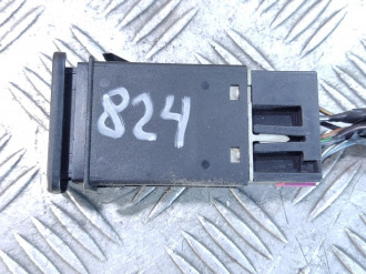 Кнопка аварийной сигнализации Volkswagen Bora 1997-2005