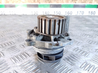 Насос водяной помпа Volkswagen Bora 1997-2005