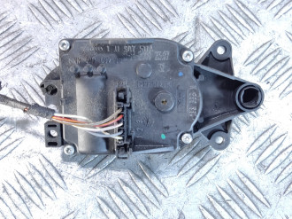 Моторчик заслонки отопителя Volkswagen Bora 1997-2005