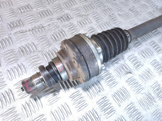 Полуось передняя левая Volkswagen Bora 1997-2005