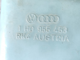 Бачок омывателя лобового стекла Volkswagen Golf 3