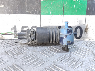 Насос омывателя Volkswagen Golf 3