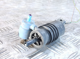 Насос омывателя Volkswagen Golf 3