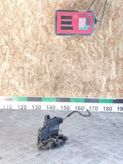 Замок двери передней правой Volkswagen Bora 1997-2005