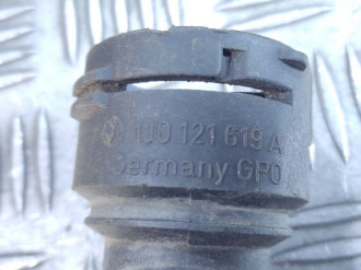 Фланец системы охлаждения Volkswagen Bora 1997-2005