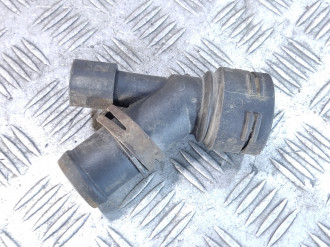 Фланец системы охлаждения Volkswagen Bora 1997-2005