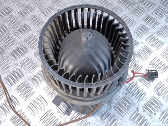 Моторчик отопителя Volkswagen Golf 3