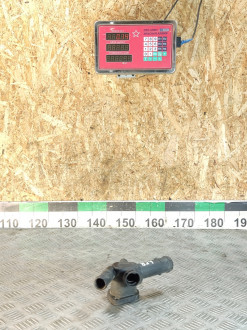 Фланец системы охлаждения Volkswagen Bora 1997-2005