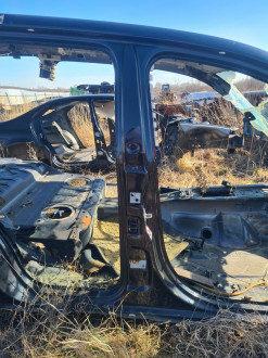 Порог со стойкой правой Volkswagen Touareg 2002 2010