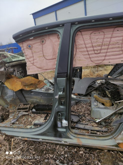 Порог со стойкой левой Volkswagen Touareg 2002 2010