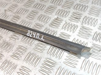 Молдинг стекла двери левой передней Volkswagen Bora 1997-2005