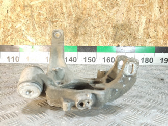 Кулак задний левый Volkswagen Phaeton 2002-2016