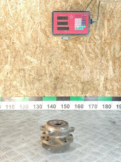 Ступица передняя Volkswagen Phaeton 2002-2016