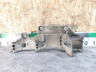 Кронштейн генератора Volkswagen Bora 1997-2005