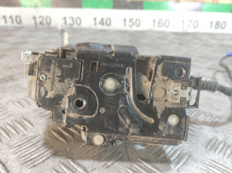 Замок двери передней левой Volkswagen Touareg 2002 2010