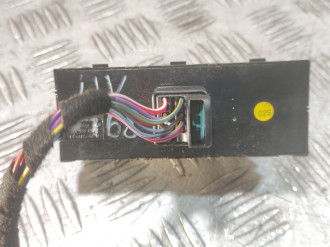 Блок управления стеклоподъемниками Volkswagen Touareg 2002 2010