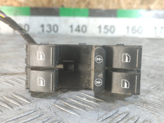 Блок управления стеклоподъемниками Volkswagen Touareg 2002 2010