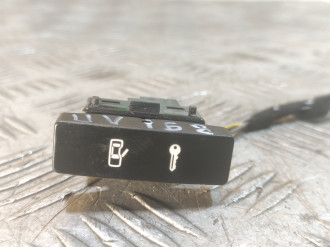 Кнопка центрального замка Volkswagen Touareg 2002 2010