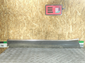 Молдинг двери передней левой Volkswagen Touareg 2002 2010