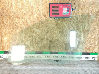 Стекло двери передней правой Volkswagen Touareg 2010 2018