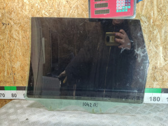 Стекло двери задней правой Volkswagen Touareg 2010 2018