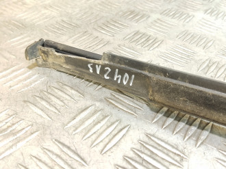 Молдинг стекла двери левой задней Volkswagen Touareg 2010 2018