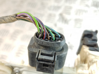 Замок двери задней левой Volkswagen Touareg 2010 2018