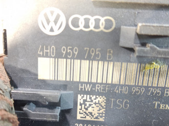 Блок управления двери Volkswagen Touareg 2010 2018