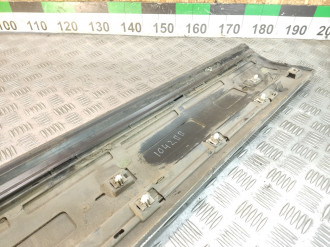 Молдинг двери передней правой Volkswagen Touareg 2010 2018