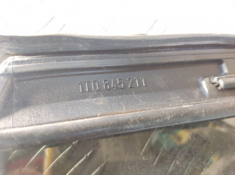 Уплотнитель стекла двери зад. левый Volkswagen Touran 2003 2010
