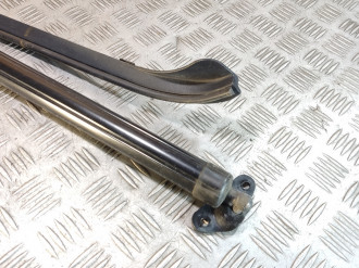 Амортизатор двери багажника Volkswagen Touareg 2010 2018