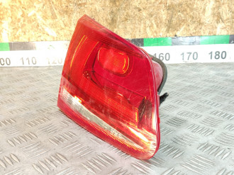 Фонарь задний внутренний левый Volkswagen Touareg 2010 2018