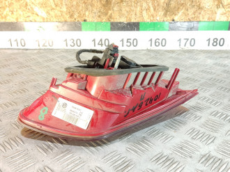 Фонарь задний внутренний правый Volkswagen Touareg 2010 2018