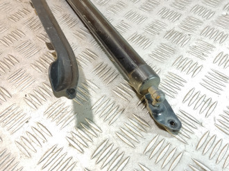 Амортизатор двери багажника Volkswagen Touareg 2010 2018