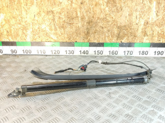 Амортизатор двери багажника Volkswagen Touareg 2010 2018