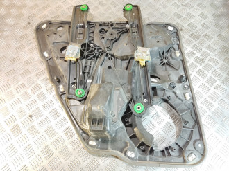 Стеклоподъемник задний правый Volkswagen Touareg 2010 2018