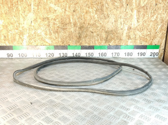 Уплотнитель двери задней правой Volkswagen Touareg 2010 2018