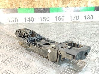 Кронштейн ручки задней правой Volkswagen Touareg 2010 2018