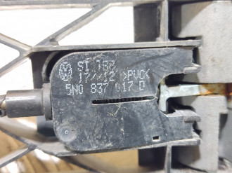 Кронштейн ручки задней правой Volkswagen Touareg 2010 2018