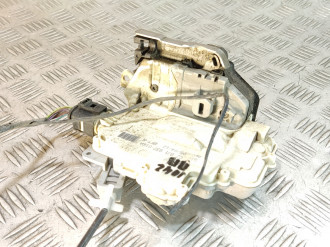 Замок двери передней правой Volkswagen Touareg 2010 2018