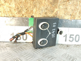 Блок управления двери Volkswagen Touareg 2010 2018